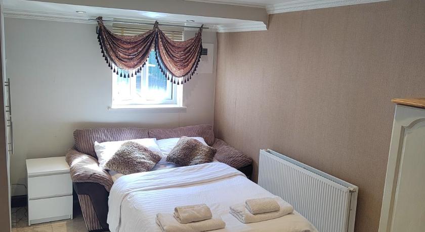 Stunning home next to Excel, London City Airport and East London University