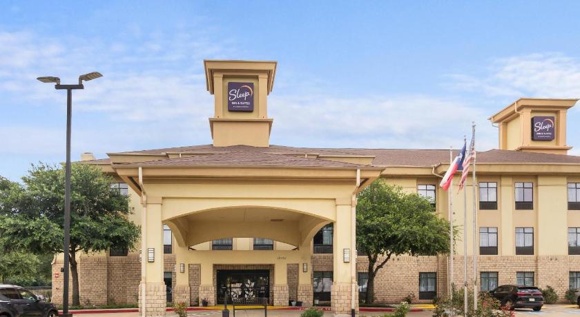 Sleep Inn & Suites Bush Intercontinental - IAH East