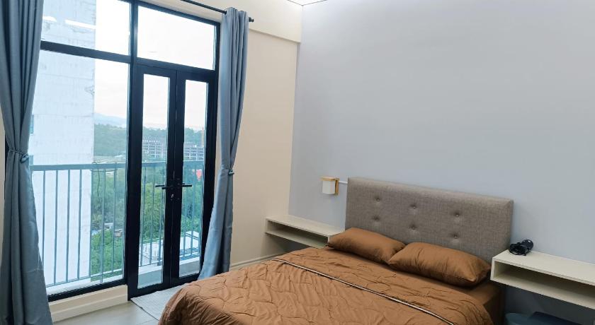 C&S BaySuites Homestay