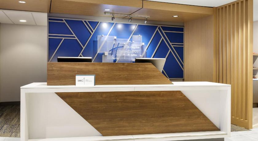 Holiday Inn Express & Suites Hebron - Cincinnati Airport by IHG