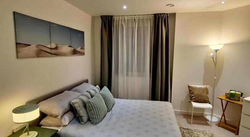 Wembley Stadium Comfort stay Cosy room with a view Concerts, matches and more