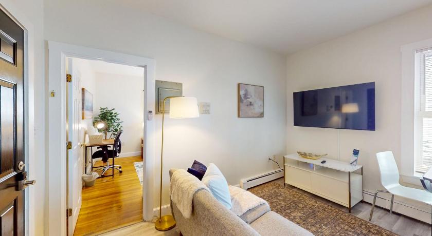 Mitharvard, Central Sq, 2 Room Studio W Porch