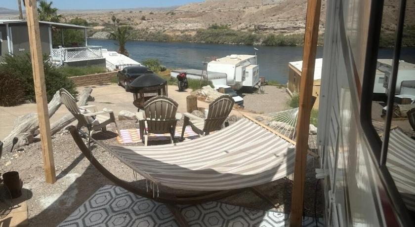 Fisher Paradise Oasis on the River