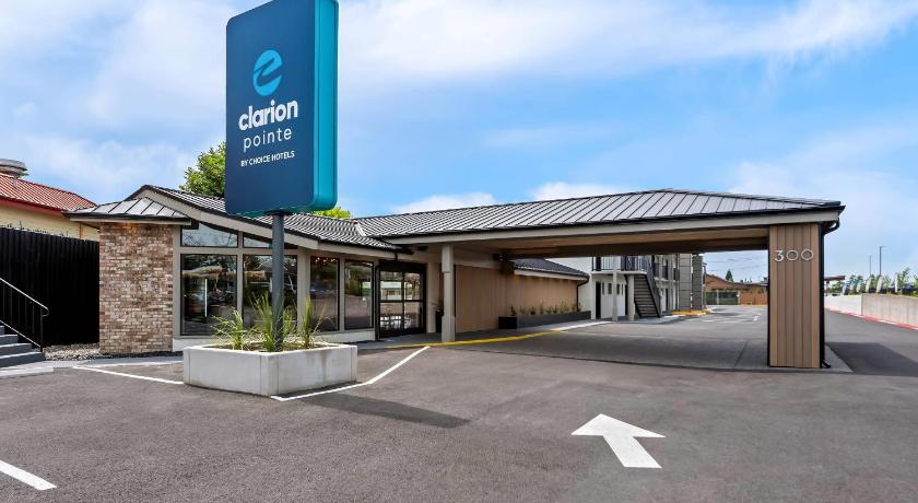 Clarion Pointe Mount Vernon - Burlington