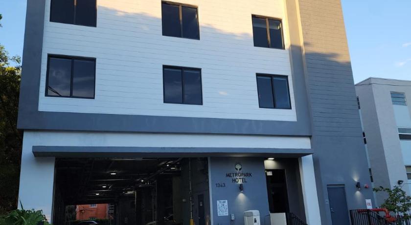 MetroPark Hotel