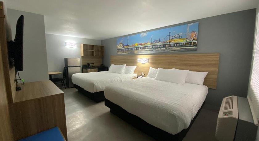 Days Inn & Suites by Wyndham Texas City