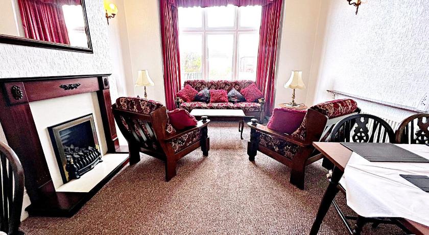 55 Clee Road, Cleethorpes Spacious Guest House by Sea