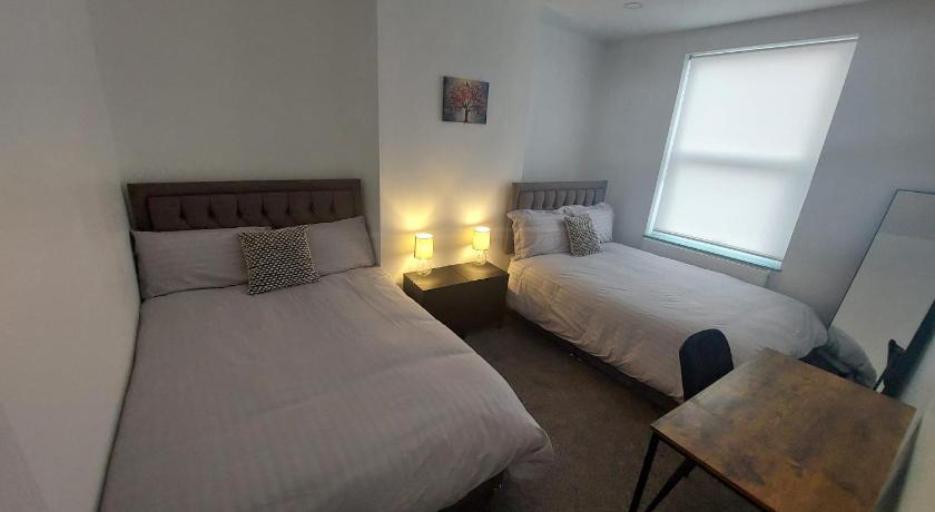 Florence 4 Bedroom house, sleeps 14