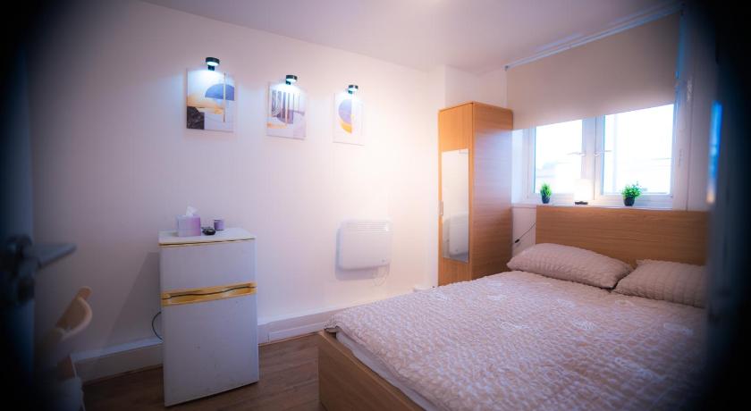 Newly Renovated EnSuite Room