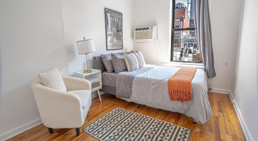 Chic 2BD Upper East Side Retreat