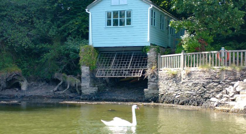The Sharpham Boat House
