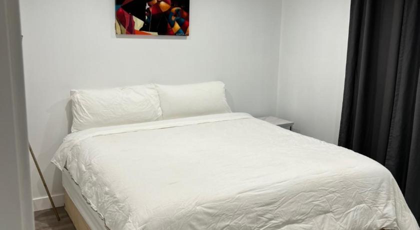 Brand new private one bed one bath home with private parking for 2