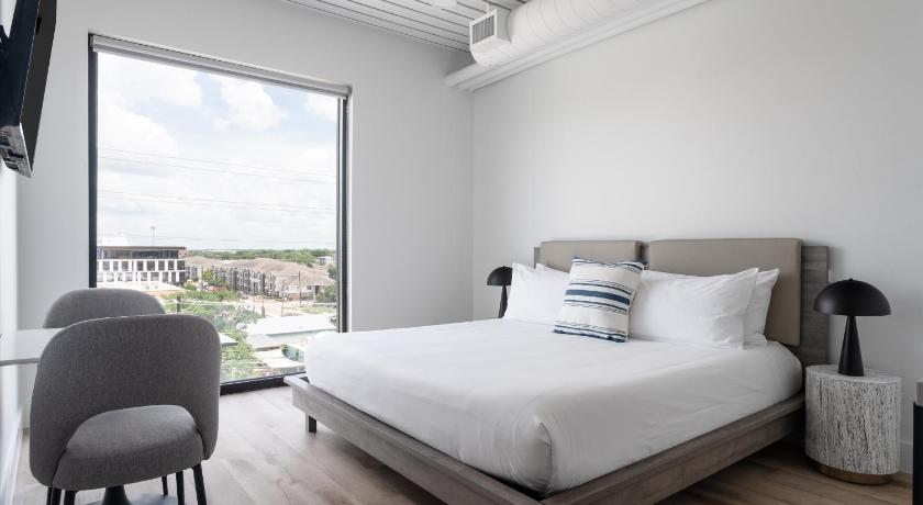 Studio Haus East 6th Austin by Kasa