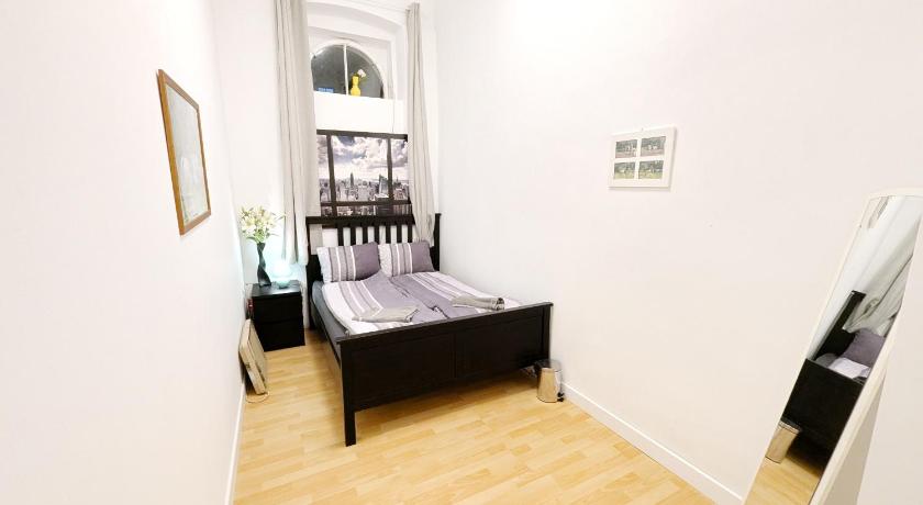 Comfortable rooms in Lugner City area HE