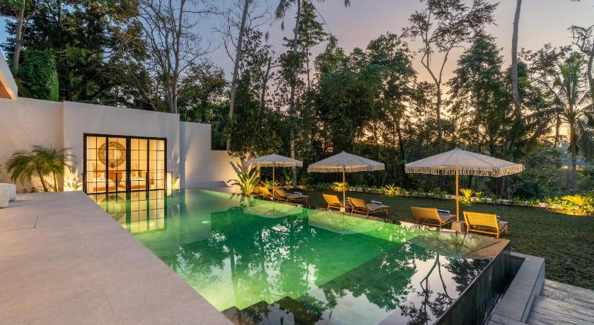 Fire Fly Villa