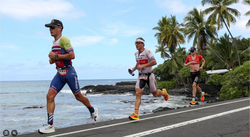 CLOSEST To IRONMAN START - ISLANDER INN CONDOS