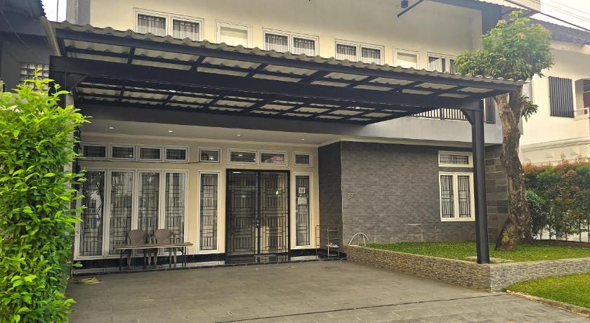 Ease Living Palem Kenari