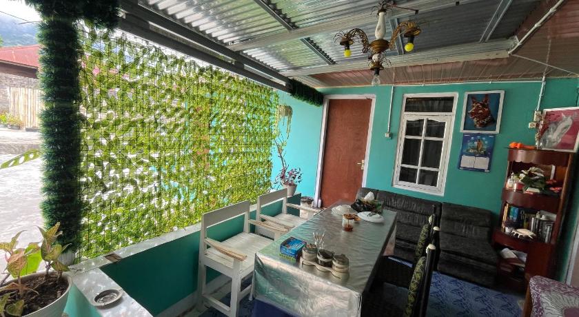 Skipper House
