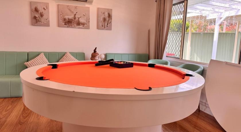 Fairies n Young bloods - Wonderland Getaway at Central Coast with XXXL hot Jacuzzi & Fun - Round poo