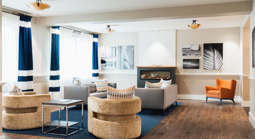 Belfast Harbor Inn
