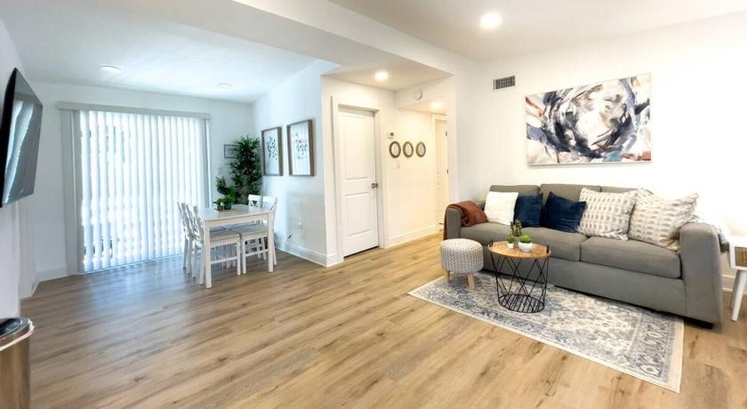 Calming And Renovated Near Dt St Pete Pier 2 King