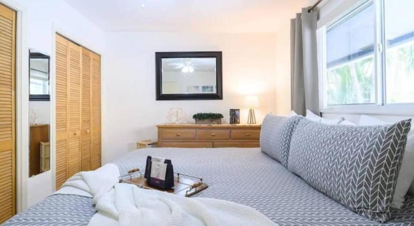 The Peacock Villa 1 By Pmi