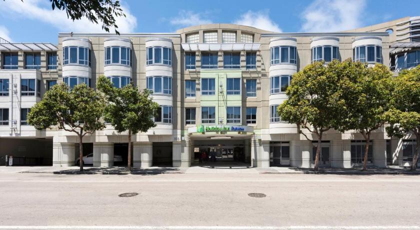 Holiday Inn Express Hotel & Suites Fisherman's Wharf By IHG
