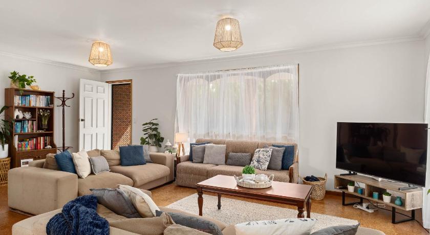 Charming Cape Wooli Home