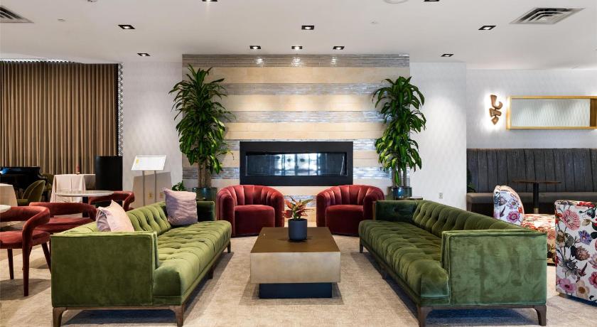 DoubleTree by Hilton Fairfield Hotel & Suites