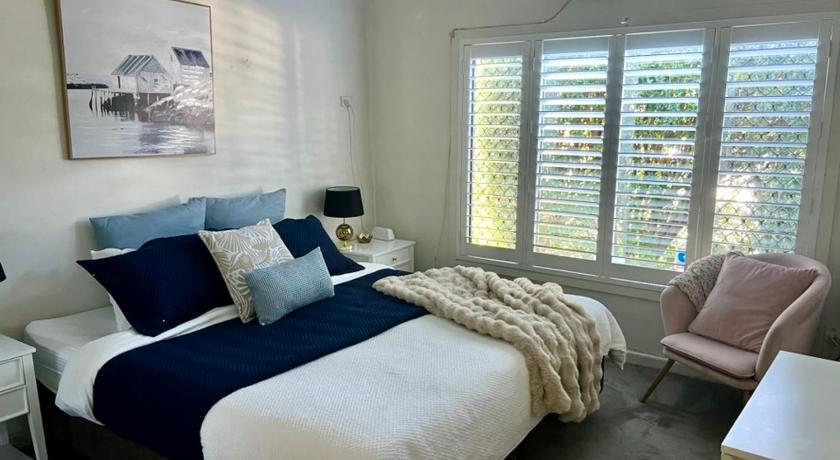 Hotel Style Monterey Guest Studio near Hospitals, Beach and Airport