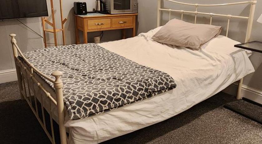 Serene Homes Sheffield, Private Ensuite Velux Room