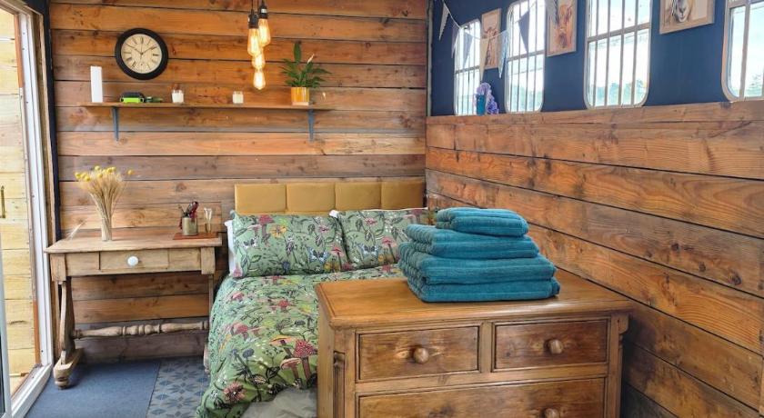 Miss Francis Horse Wagon