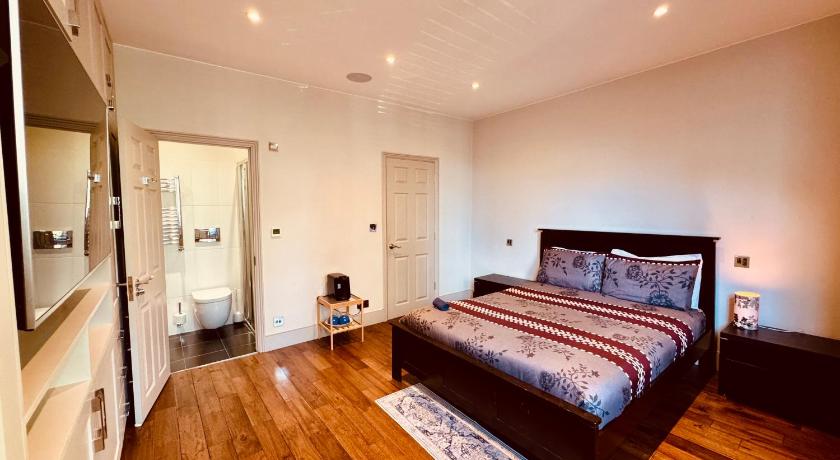 Central London Mansion 2