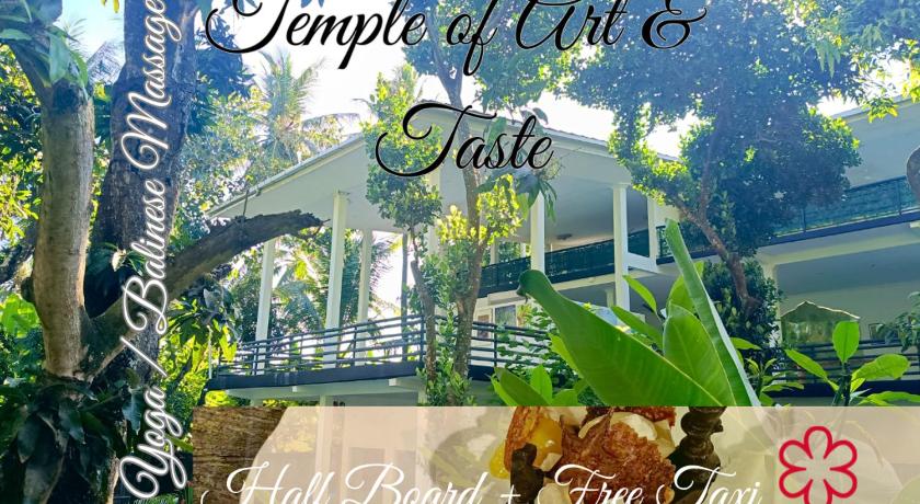 Skylodge B&B - Bali Jungle Retreat with Fine Dining & Eco Pool
