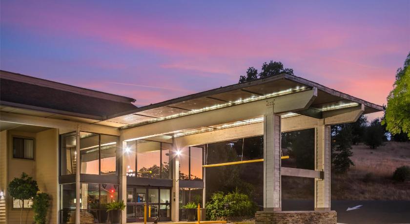 Best Western Plus Sonora Oaks Hotel and Conference Center