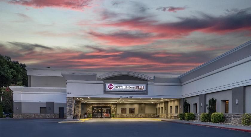 Best Western Plus Clemson Hotel & Conference Center