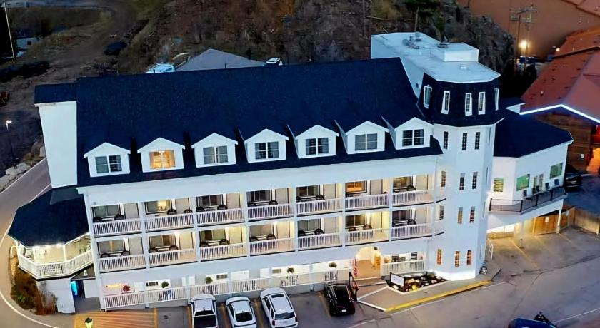 Roosevelt Inn Mount Rushmore