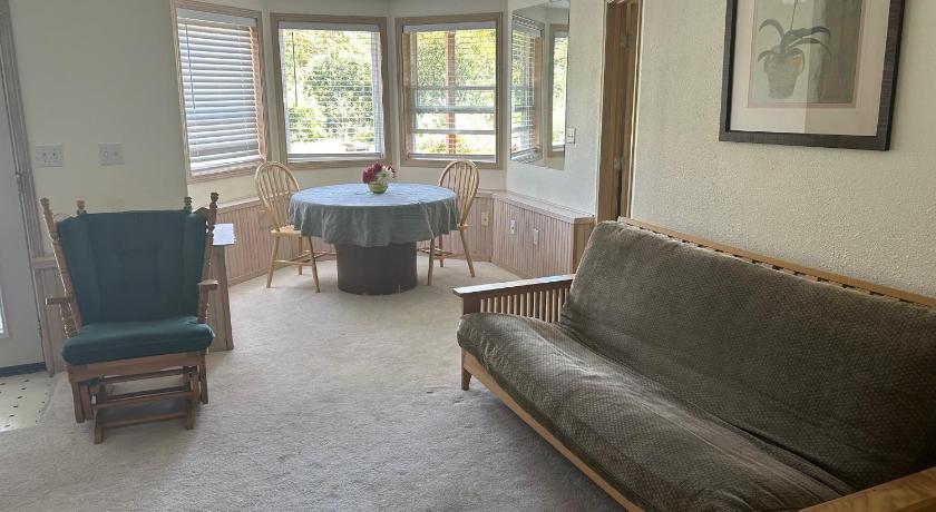 Quiet Back Garden View Apartment