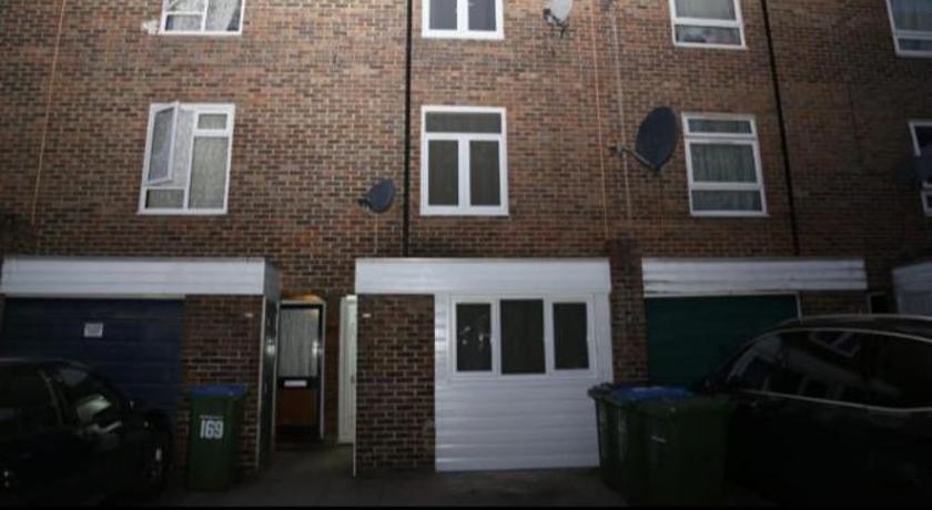 Woolwich Ensuite Roomz