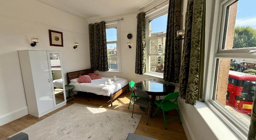 The Finchley Grand Flat I