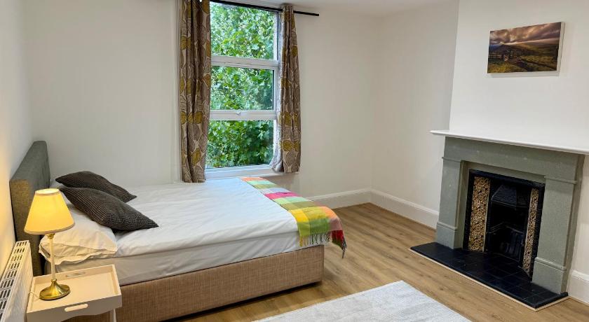 The Finchley Grand Flat II