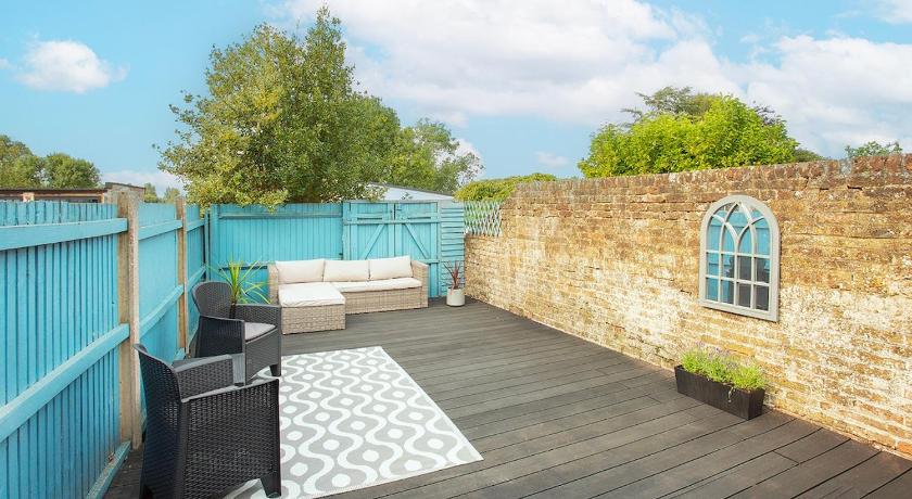 Luxury Cottage with Hot Tub near Pevensey Castle