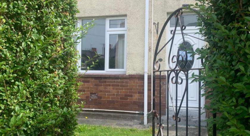 Room only guest accommodation, guest house self catering