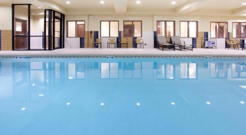 Holiday Inn Express Hotel & Suites Lamar By IHG