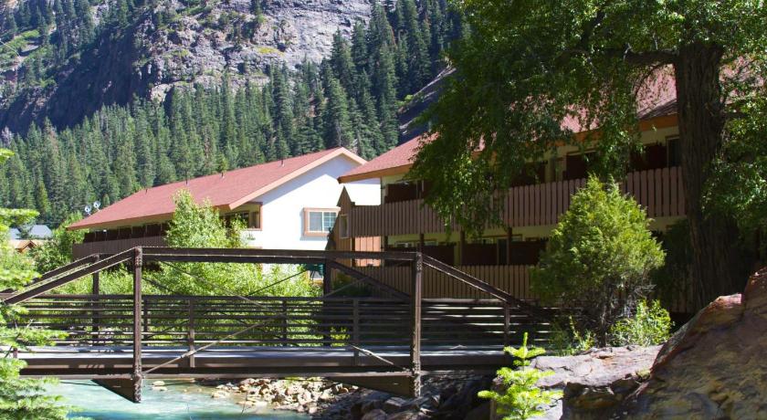 Hot Springs Inn