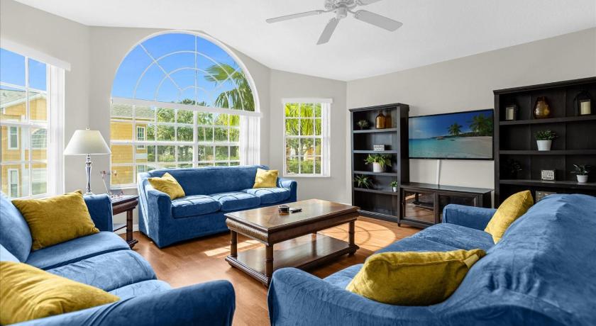 Luxury 3BR Condo Near Disney with Pool