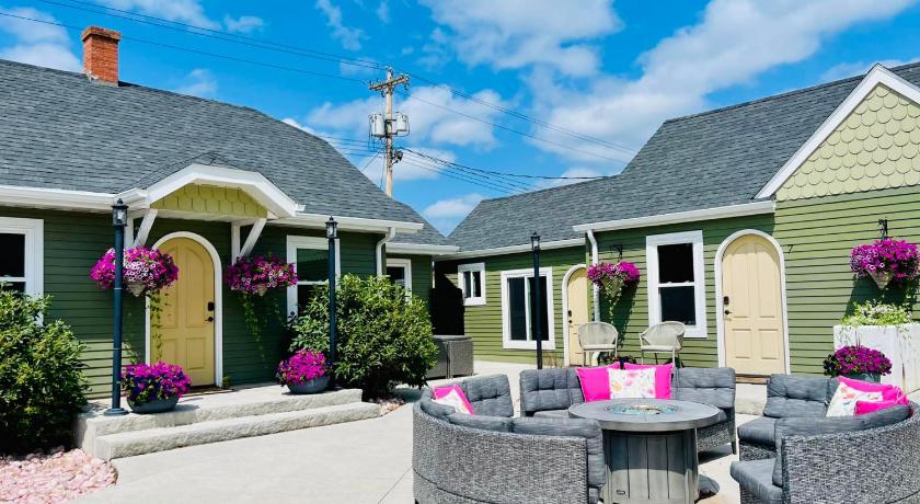 EO Bungalows, Black Hills