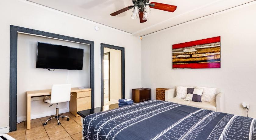 Casa Bonita Apartments