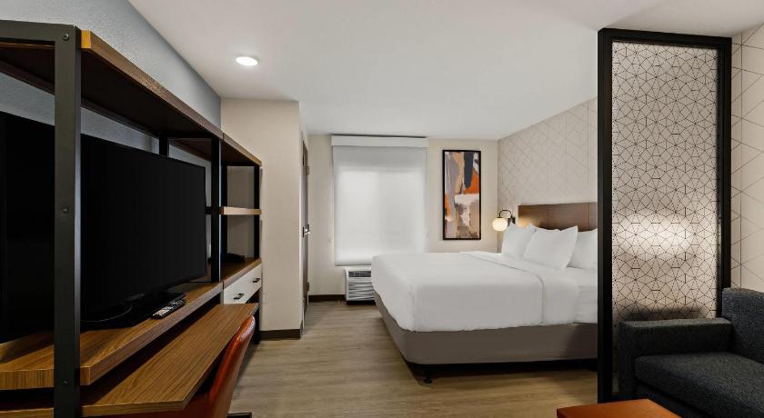 Everhome Suites Portsmouth - Newington
