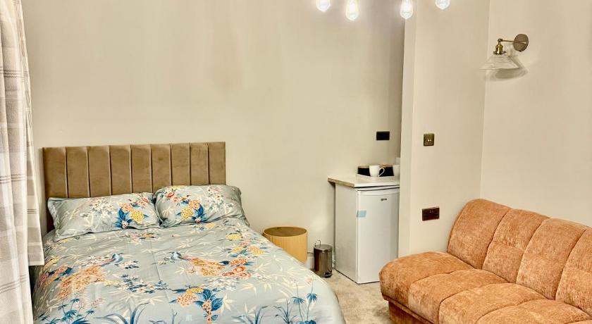 Double Deluxe Centre Apartment- Free Parking - Self Check-In - Cctv
